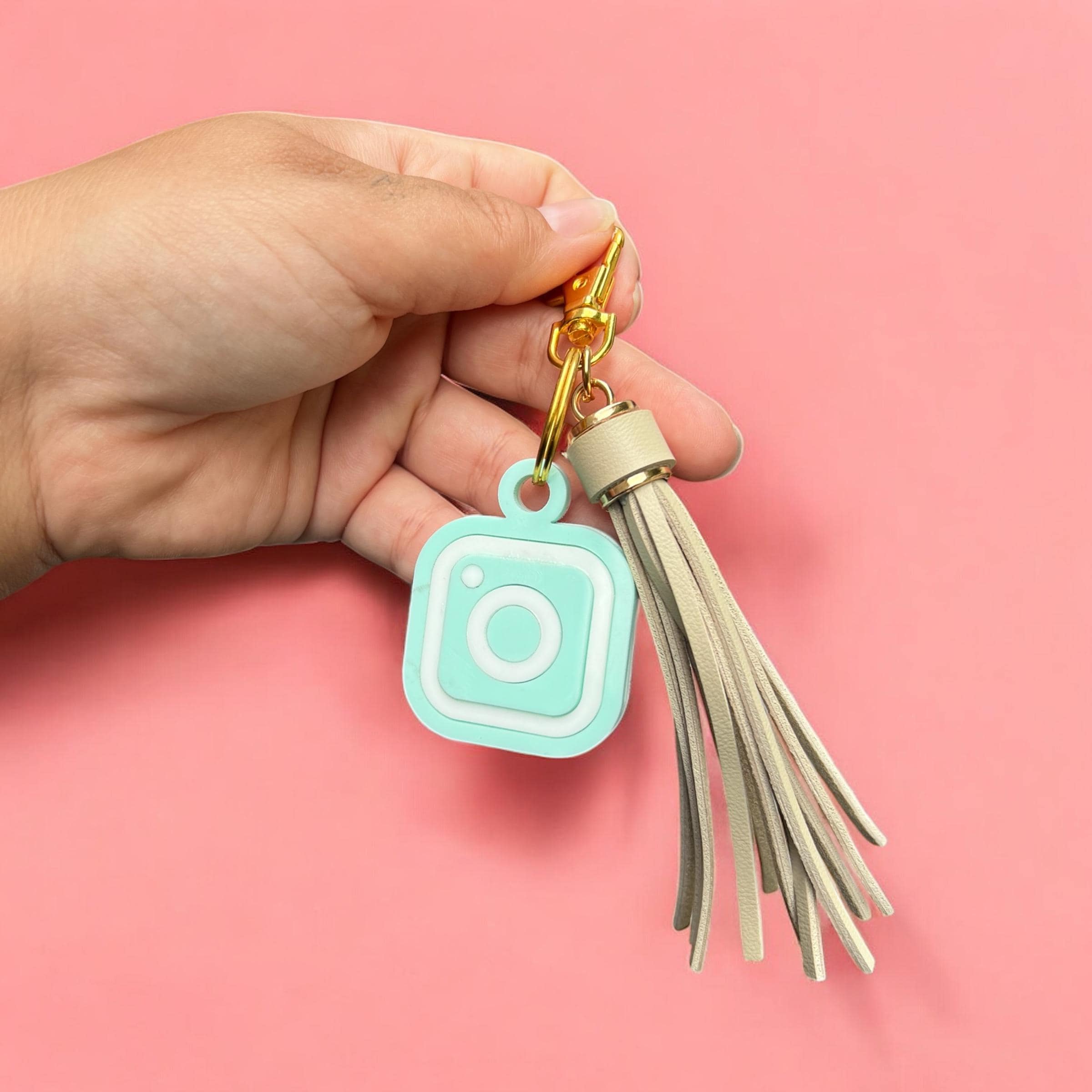 Custom NFC Social Media Keychain: Acrylic Digital Business Card Tag